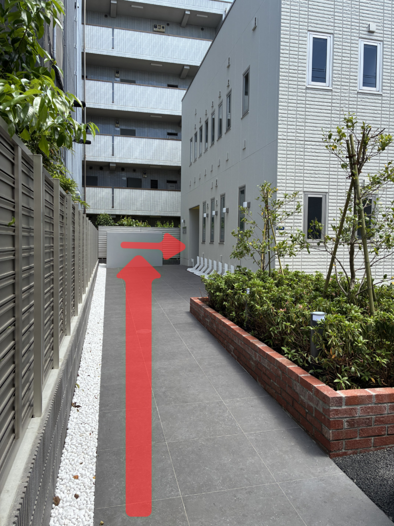 新大久保駅から天翔オフィス新宿新大久保オフィスまでの道順案内